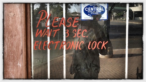 Please  Wait 3 Sec. Electronic Lock